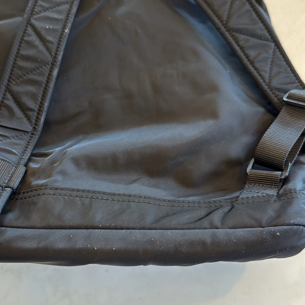 Lululemon backpack - Picture 9 of 12